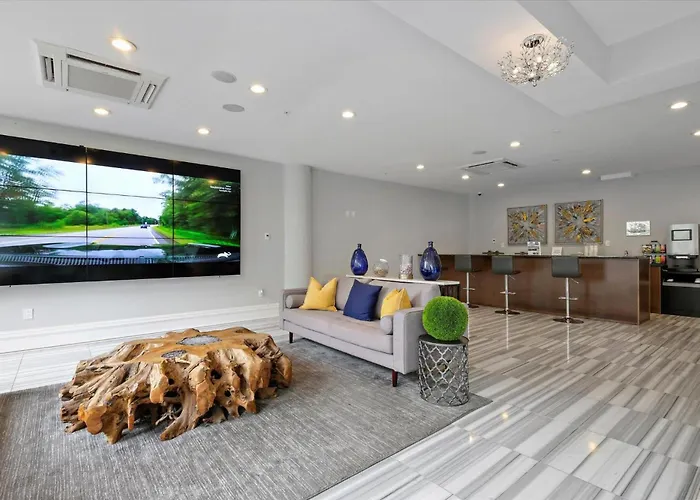 Luxury Studio Near Center City