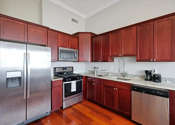 Luxury Studio Near Center City