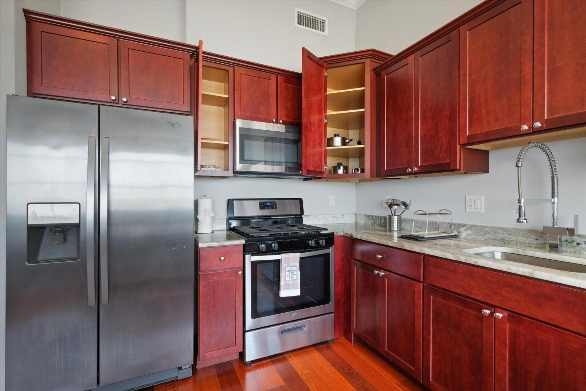 Apartment Luxury Near Center *